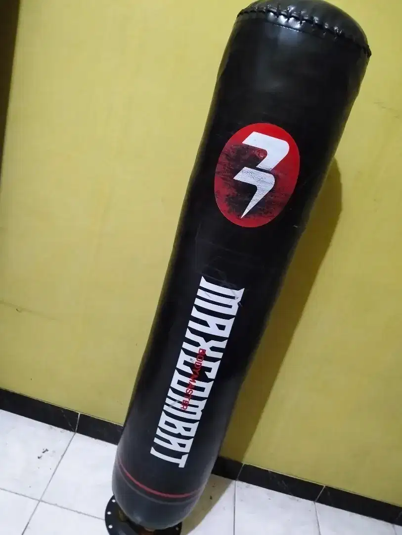 Standing Sandsack | Samsak Tinju