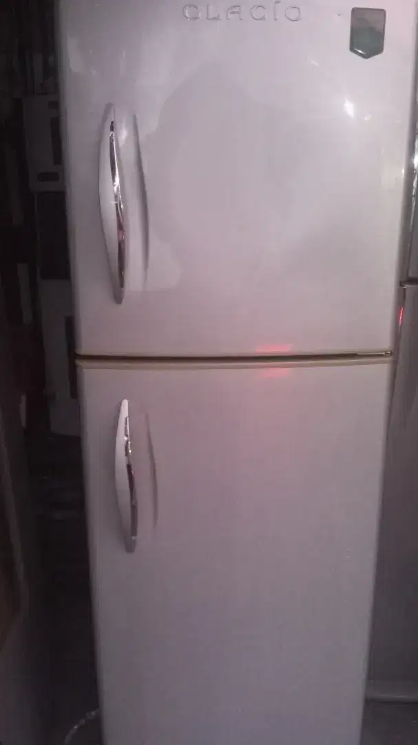 kulkas 2 pintu merek thosiba glacio normal murah