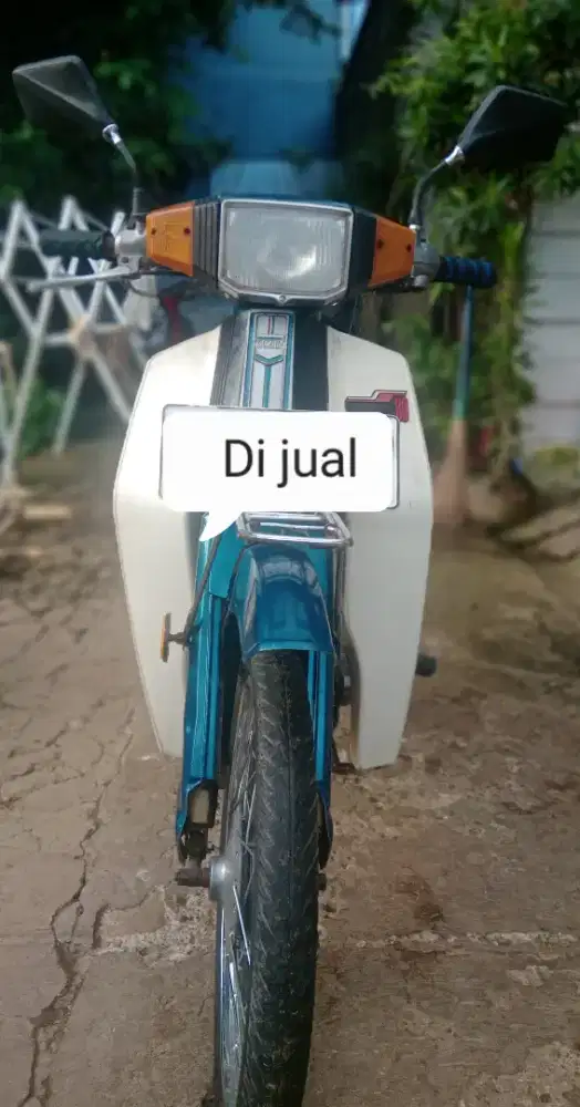 Yamaha V80 Deluxe 1983