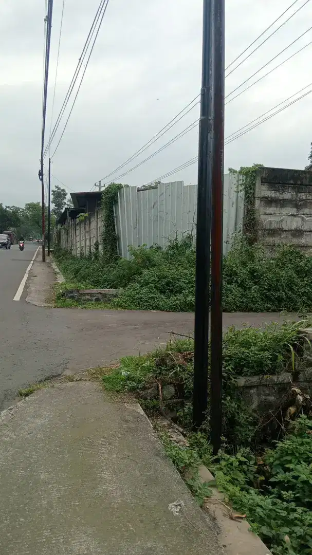 Tanah dan Bangunan bekas pabrik kayu