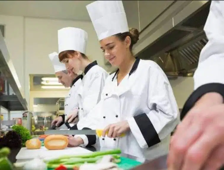 Cook Helper/Tukang Masak/ Asisten Dapur