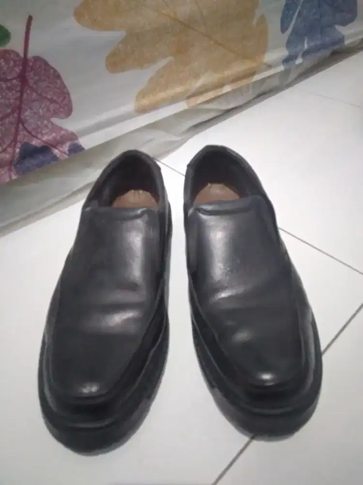 Sepatu formal hush puppies