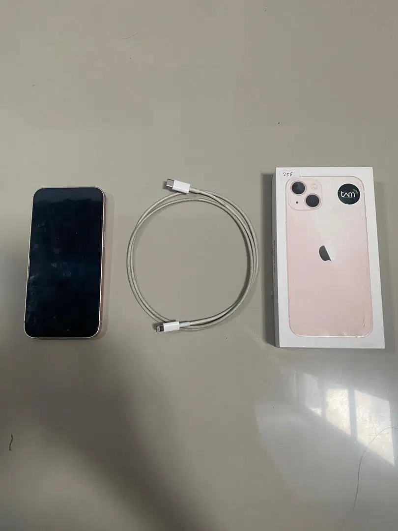 Iphone 13 256 ex ibox bekas pemakaian wanita