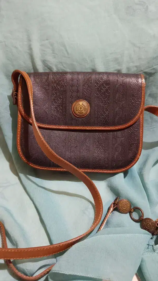 Tas slempang coklat Pierre Cardin