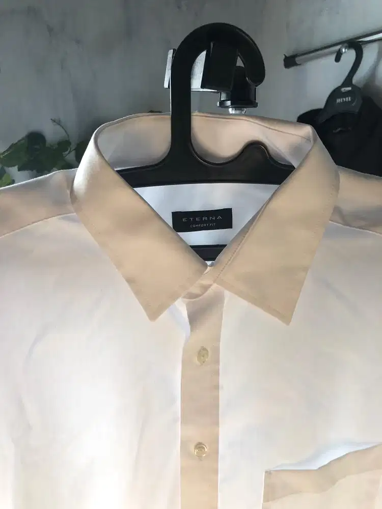 Kemeja putih eterna ori
