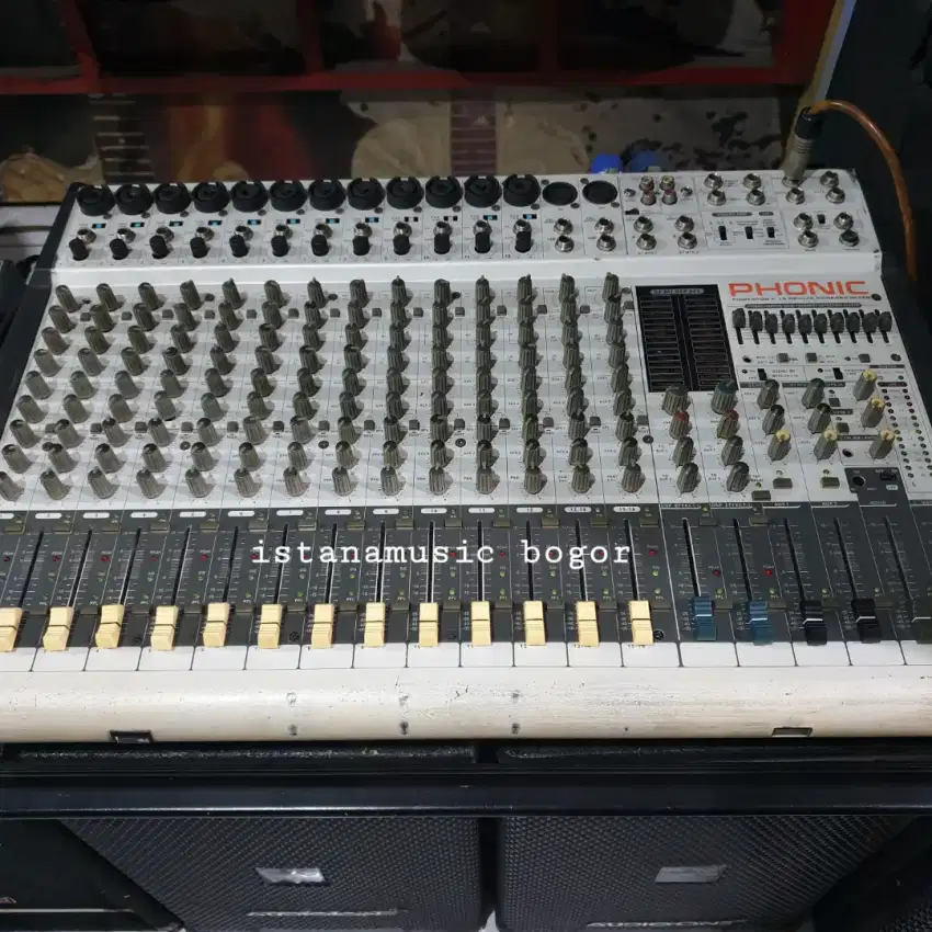 Power Mixer PHONIC 16channel