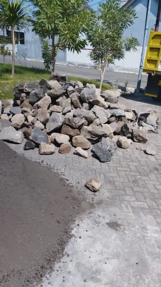 Sedia koral pasir batu pondasi uruk