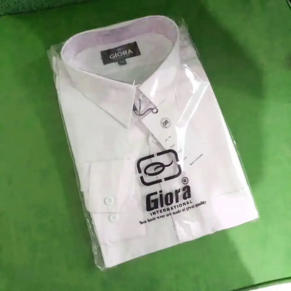 Kemeja polos putih Basic kerja katun