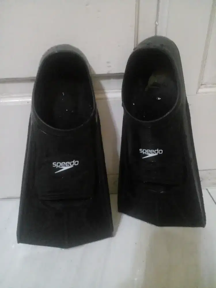Jual fins (sepatu renang)merk speedo