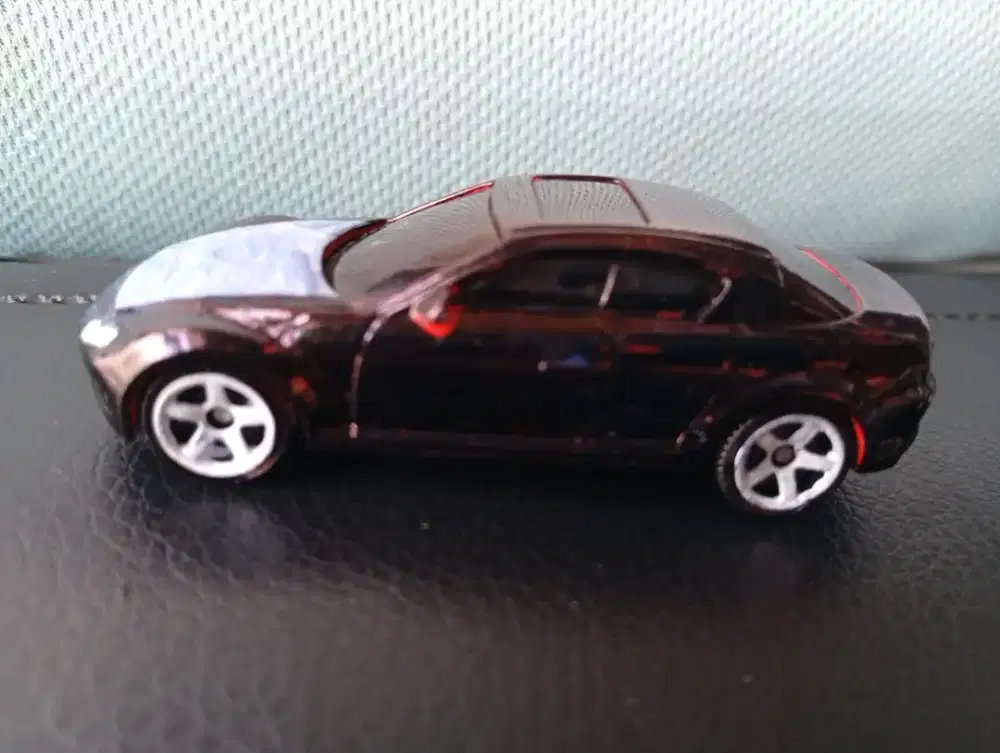 Matchbox 70th Anniversary 2004 Mazda RX-8 Diecast Car. 