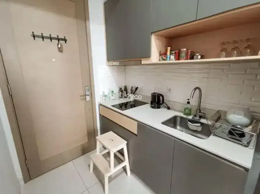 DIJUAL MURAH APARTEMEN TIPE STUDIO SEMI FURNISHED DI TAMAN ANGGREK RES