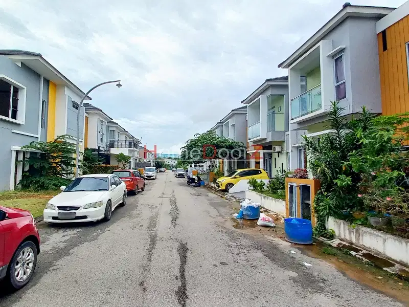 RUMAH 2 LANTAI LEGENDA MALAKA DI BATAM CENTRE