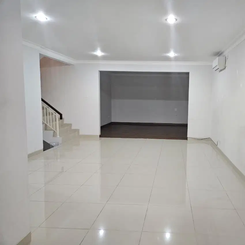 Jual Rumah Granada Alicante Gading Serpong 3,5 M 5KT 4KM