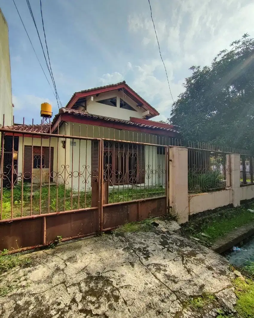 Dijual Rumah Posisi Hook Jl. Tanjung Duren Utara, Jakarta Barat