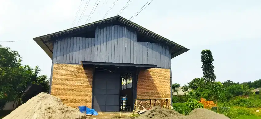 Disewakan tanah dan bangunan unt kegiatan dan kursus dan kreatif. S