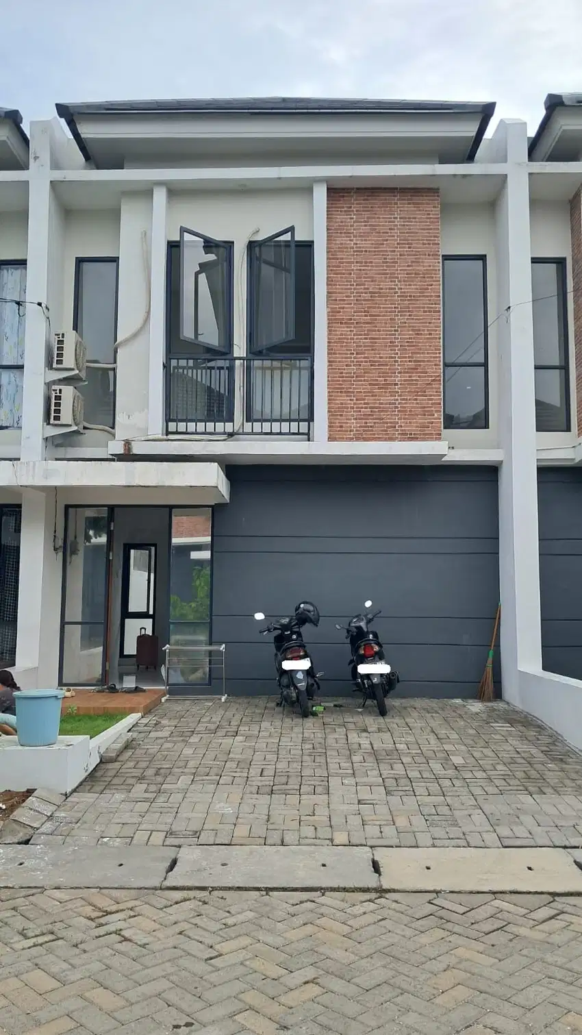 Dijual Rumah 2 lantai SKYVILLE RESIDENCE Sidoarjo