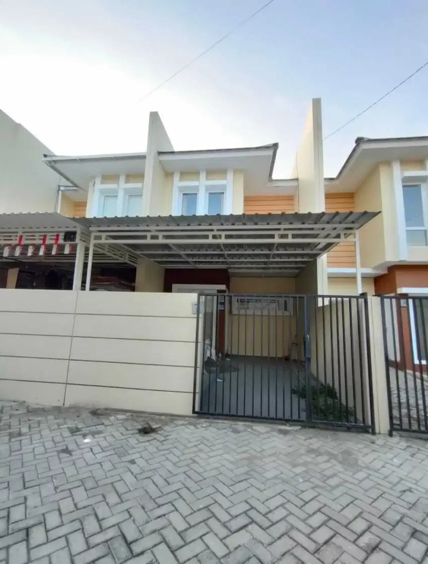 Disewakan rumah 2lantai siap huni Regency One Pogot, dekat kenjeran