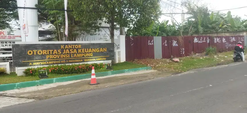 Tanah & Bangunan Dijual Pahoman
