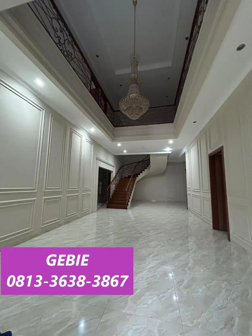 Rumah Semi Furnished 2 Lantai di Senayan Bintao Sektor 9 UT-16454