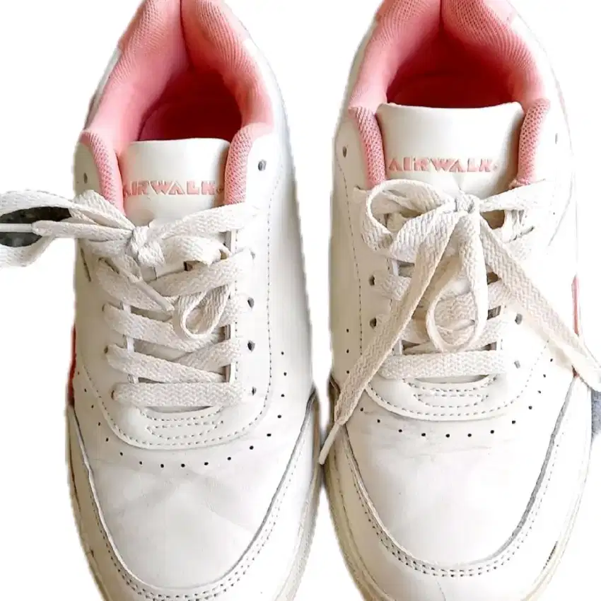 Sepatu Airwalk Radriel Original Second warna White Peach size 38