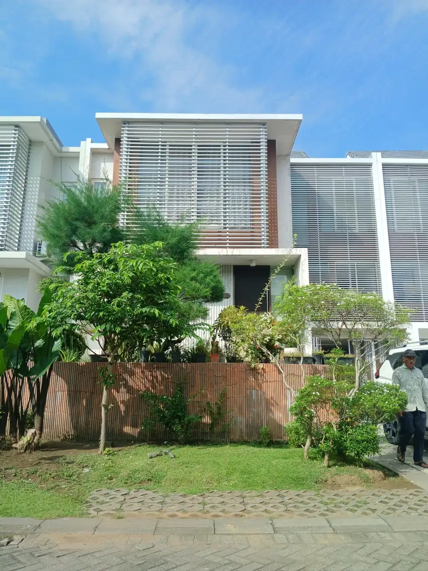 Disewakan Rumah 2lt Minimalis Di Golf Avenue Citraland Surabaya Barat