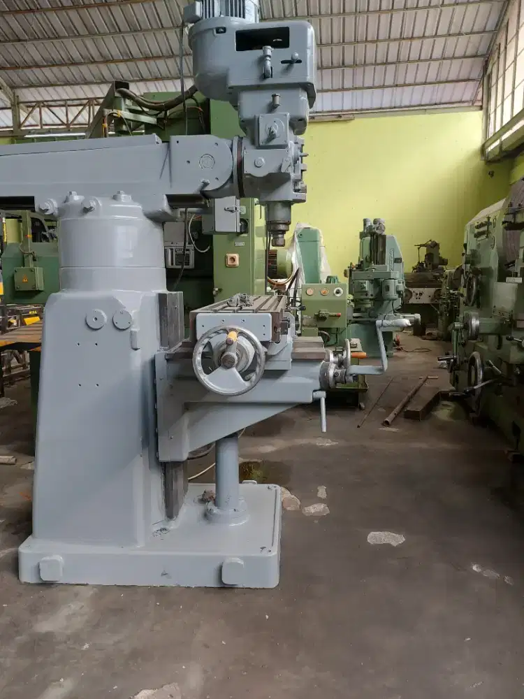 Mesin Milling merk Howa Japan