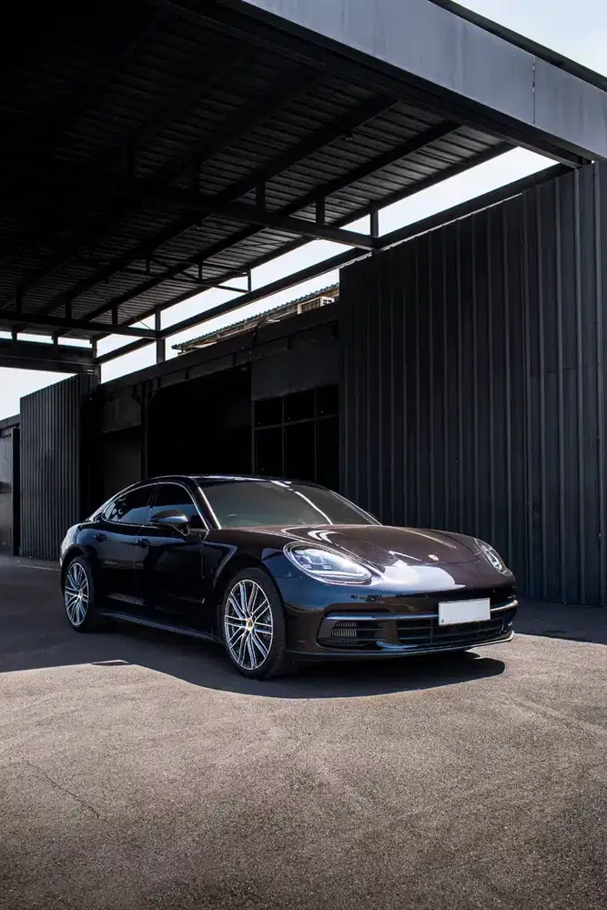 2018 Porsche Panamera 4S Black Metallic Full Option