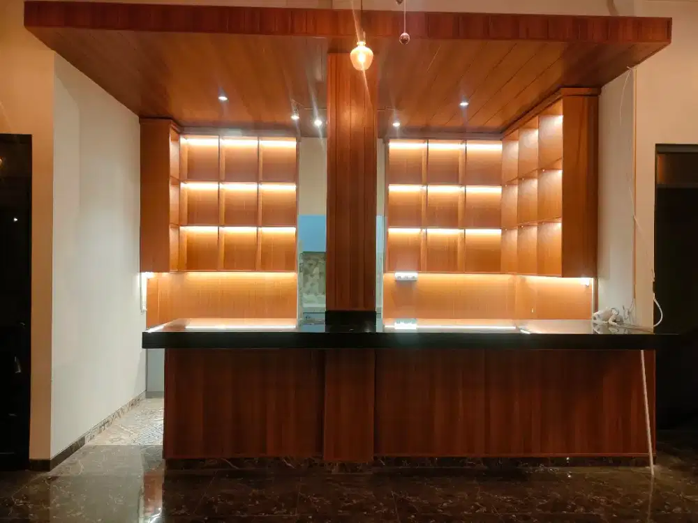 Backdrop cafe meja resepsionis cafe