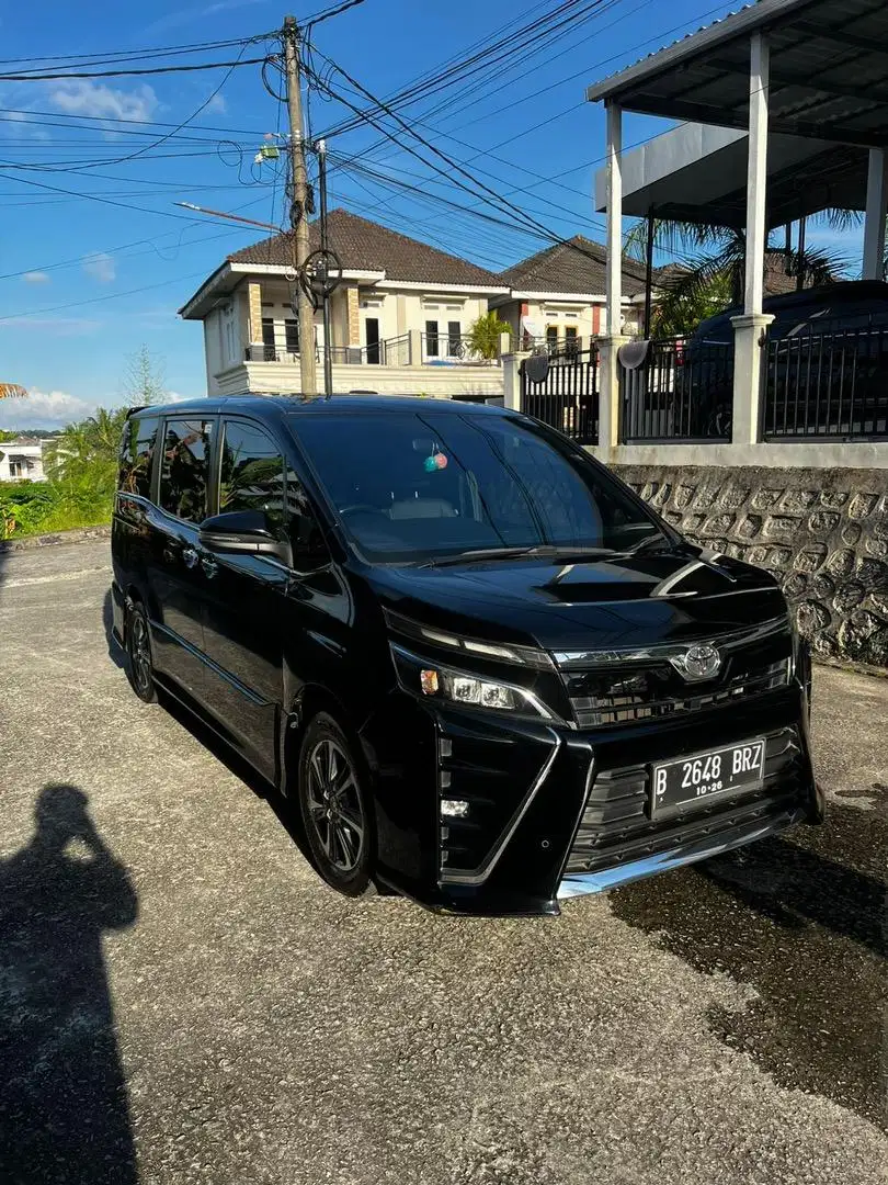 Toyota voxy 2021