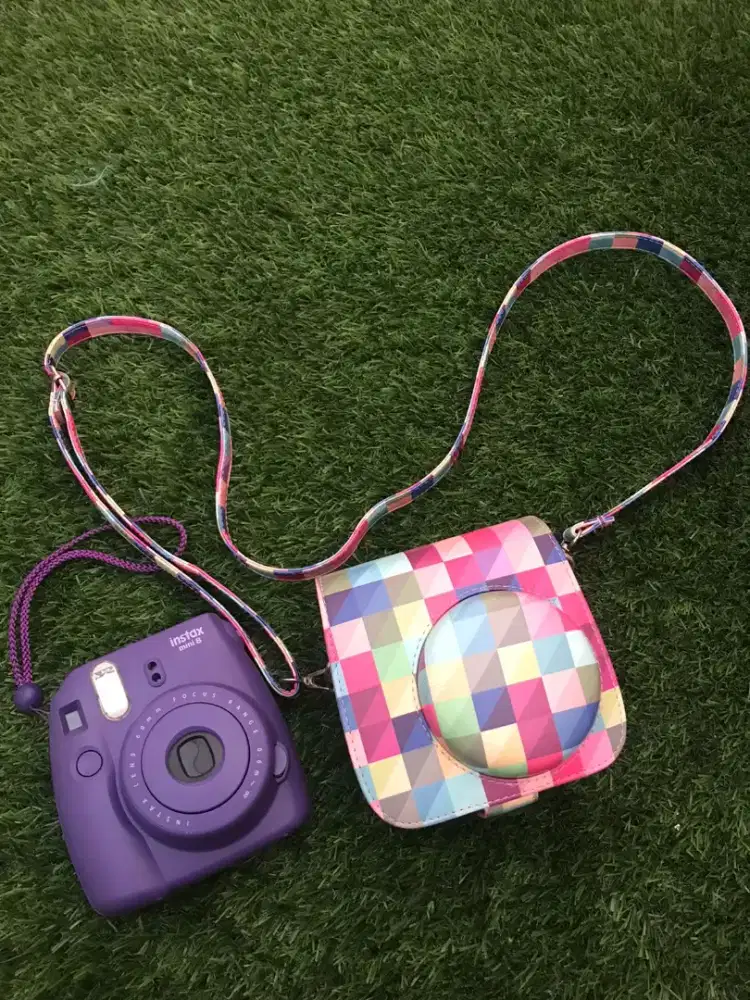 DIJUAL CAMERA FUJIFILM INSTAX MINI 8 POLAROID GRATIS CASE/CASING