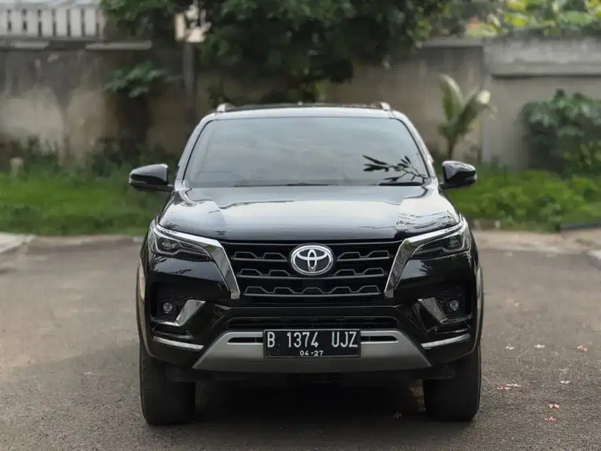 TERMURAH Toyota Fortuner 2.8 VRZ AT Hitam 2022