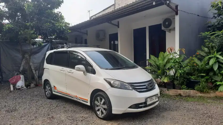 Honda Freed PSD 2011 A/T