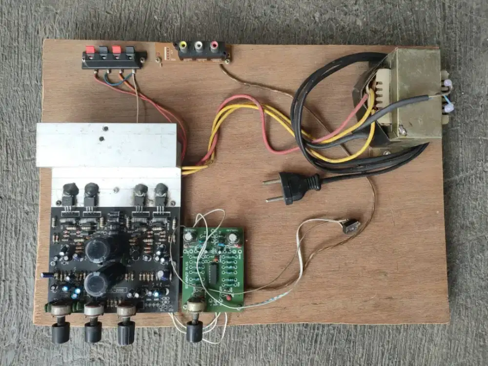 Kit power amplifier stereo