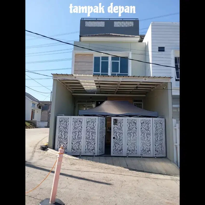 Dijual rumah 3,5 lantai