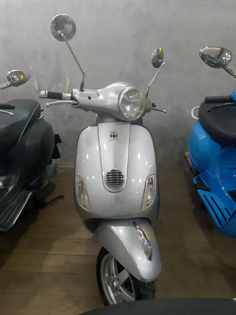 PIAGGIO VESPA LX 150 2012 PERFECT CONDITION