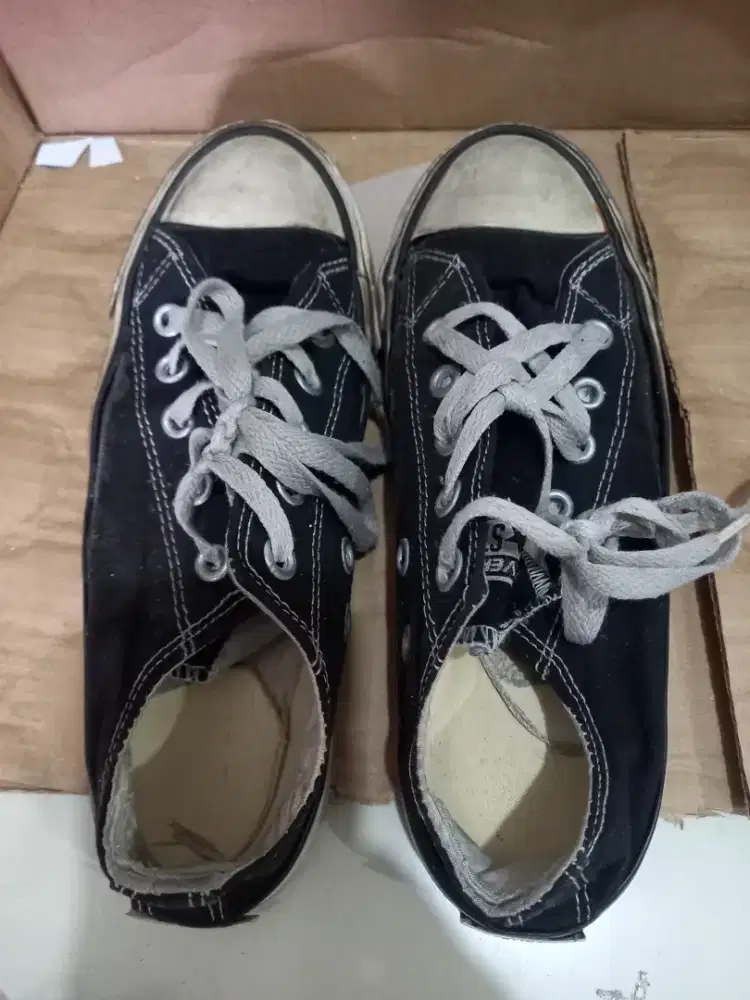 Di jual sepatu sekolah. Bagus