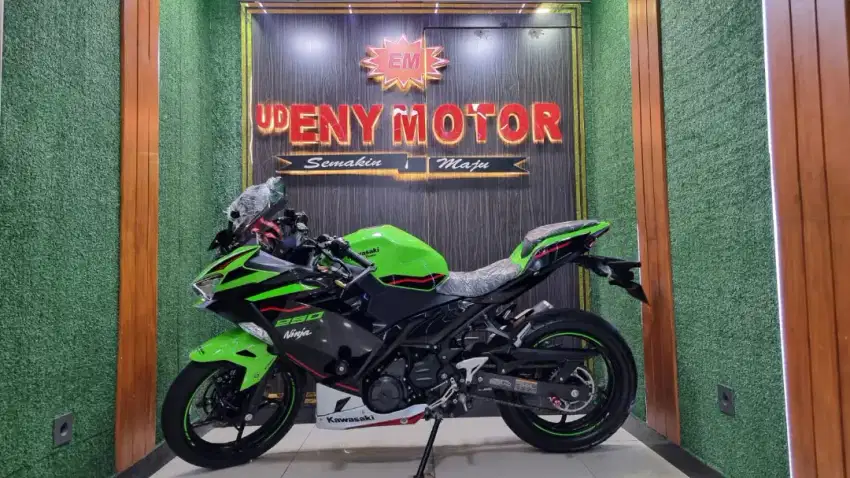 UD ENY MOTOR - Kawasaki New Ninja 250 KRT Keyless thn 2022 super