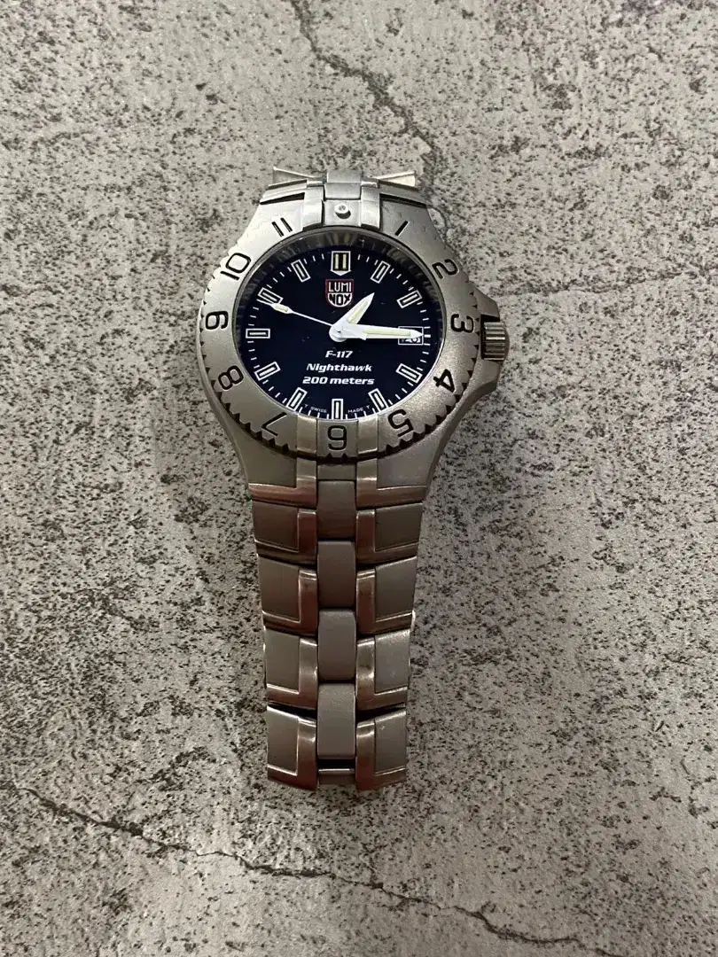 Jam Tangan Pria Luminox Swiss Titanium F117