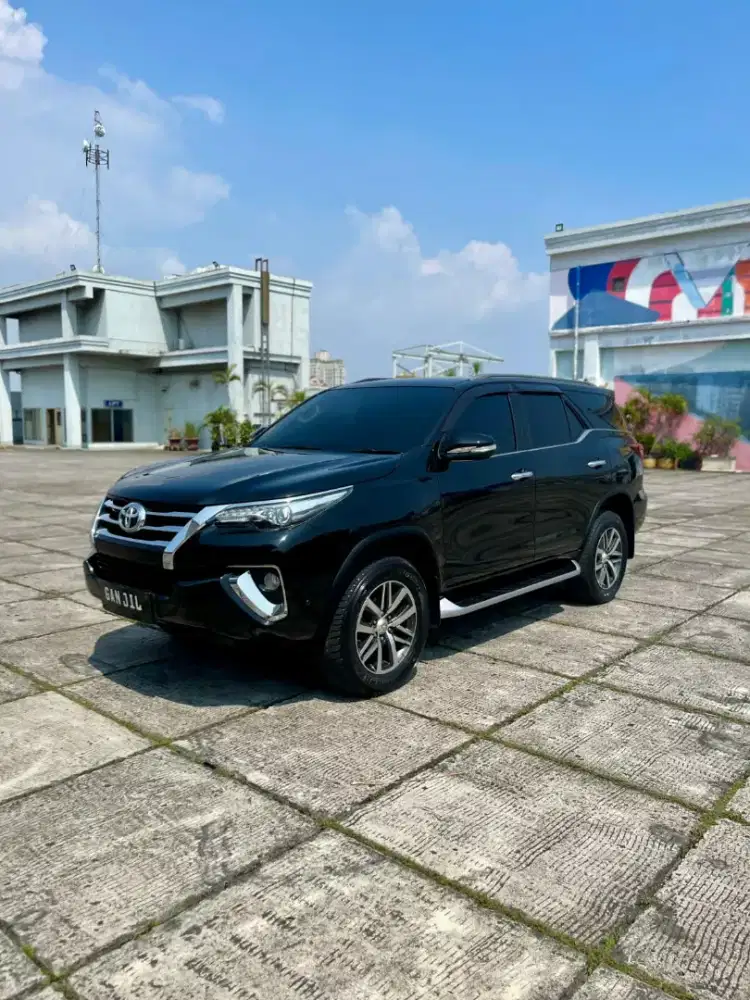 Toyota Fortuner VRZ at 2016 Hitam Km Antik Tdp 55Jt Nego