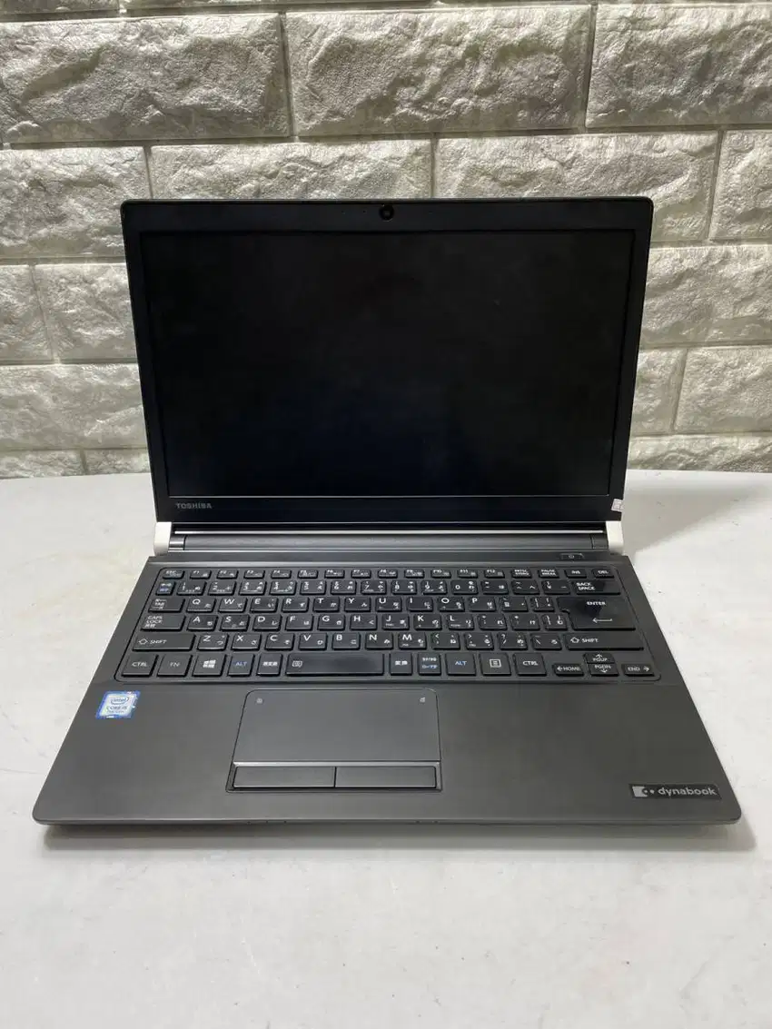 Laptop Toshiba dynabook R73 Core i5 Gen 6 Ram 8gb SSD 256GB D-WKJ