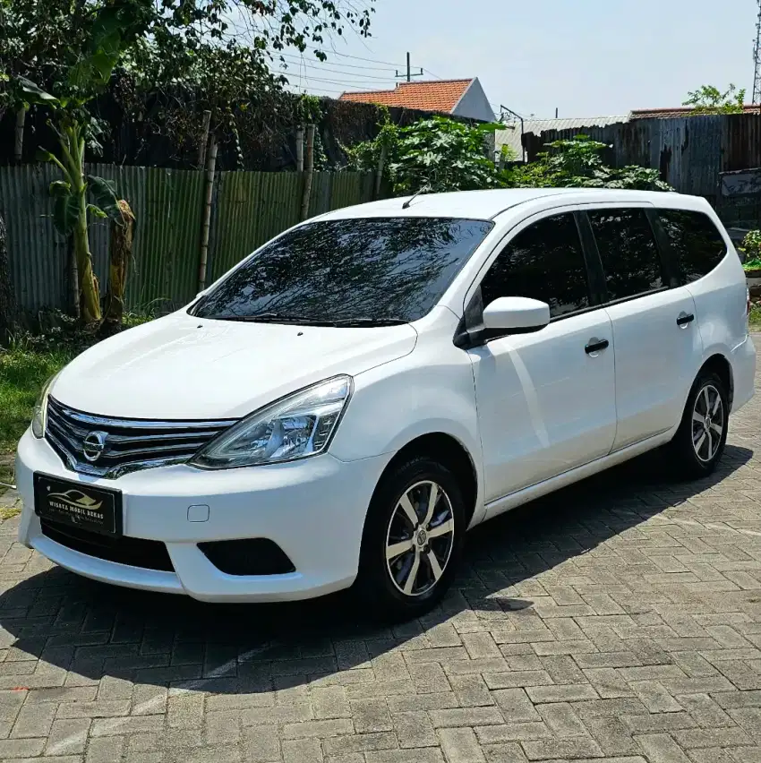 Nissan Grand Livina SV matic 2016