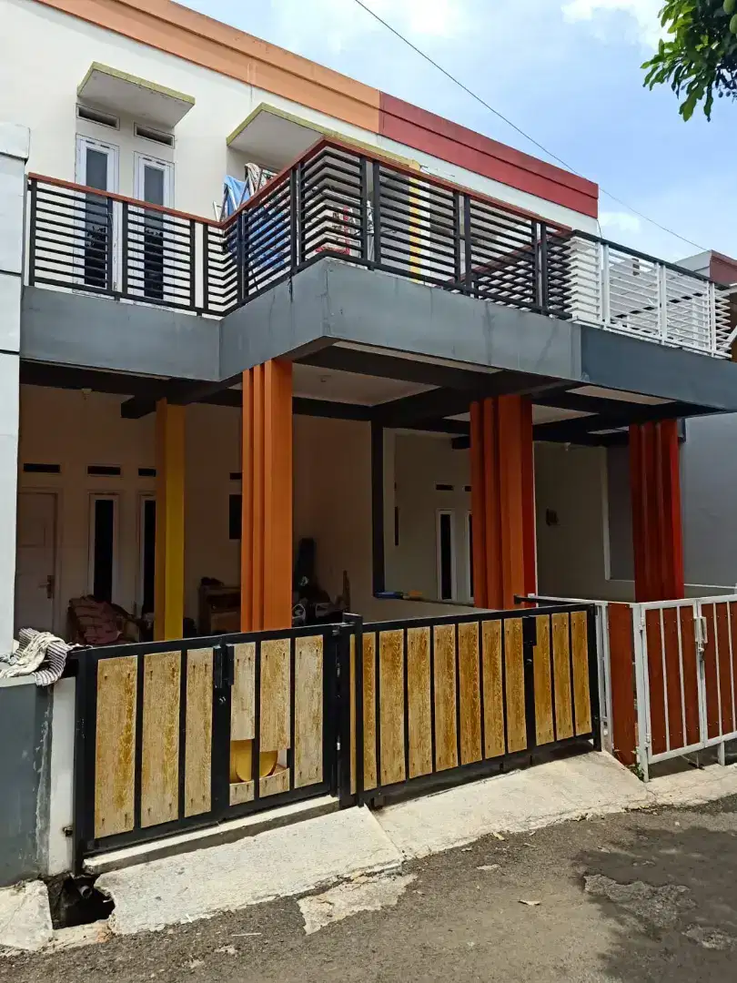 JUAL RUMAH 2 LANTAI ASRI DAERAH CILENGKRANG DIJUAL CEPAT