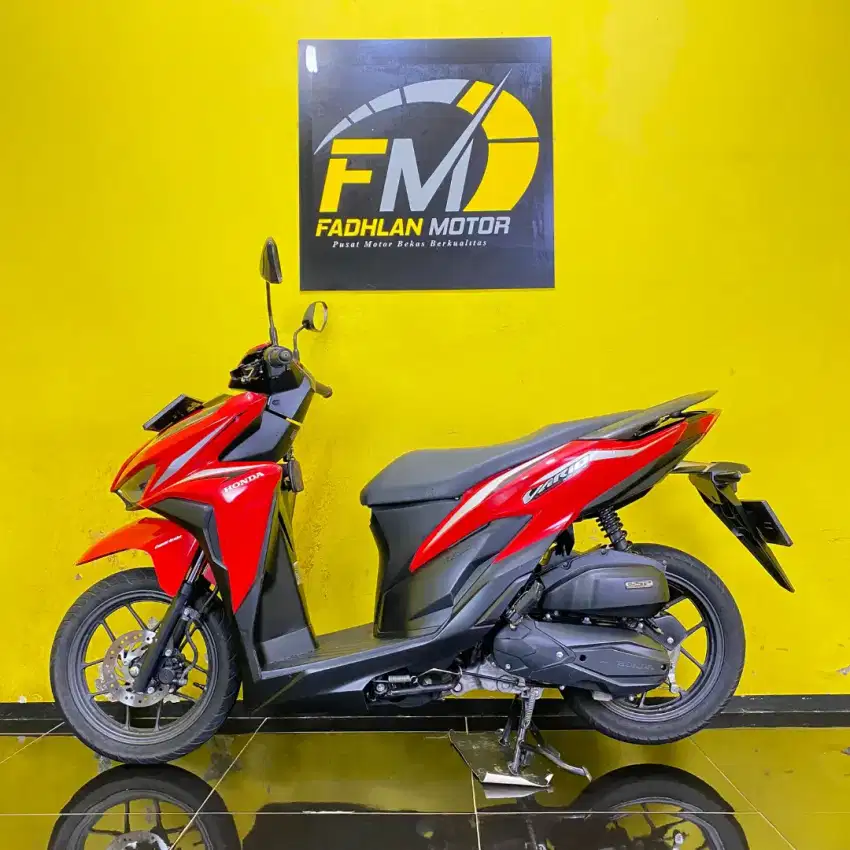 Honda Vario 125 2018 merah km low full orisinil