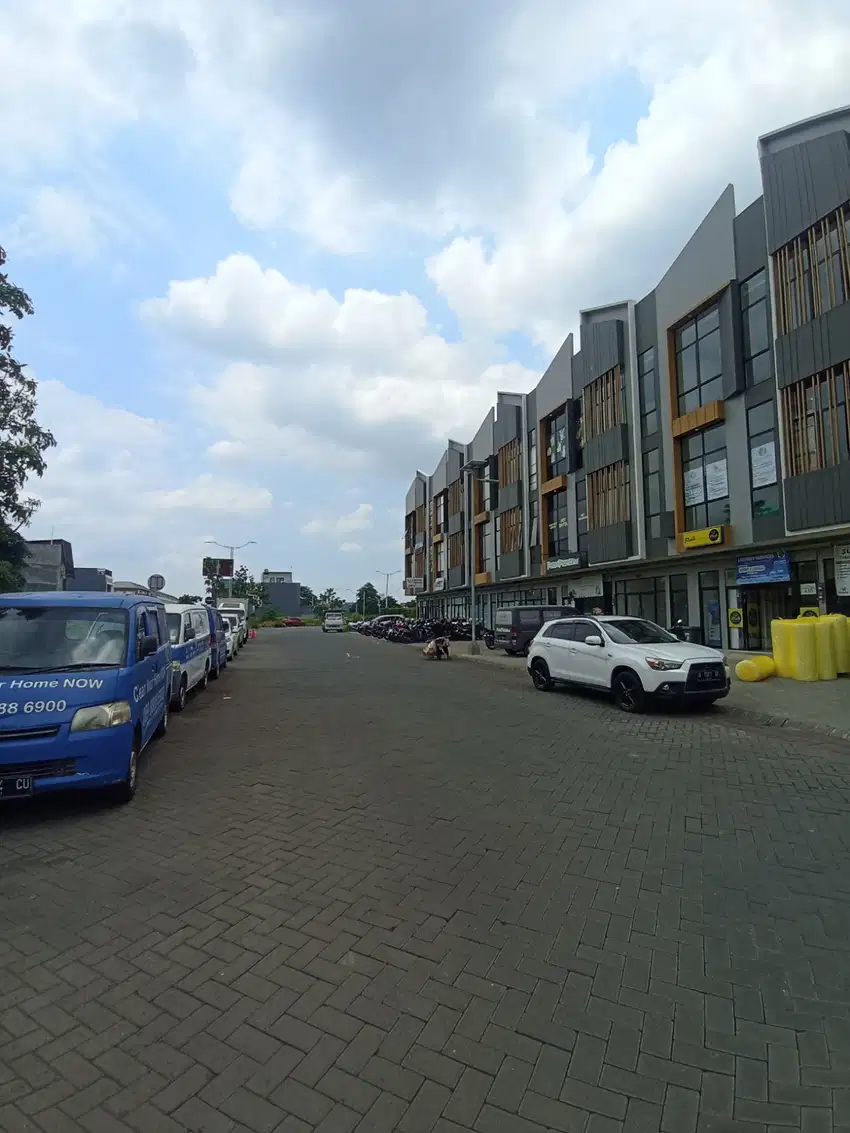 Disewakan Murah Ruko 3 Lantai Eastern Park Sukolilo Cocok Segala Usaha