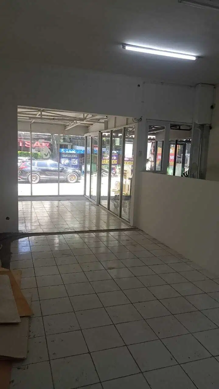 Ruang Usaha 1 Lantai Strategis di Sayap Sumatra Bandung