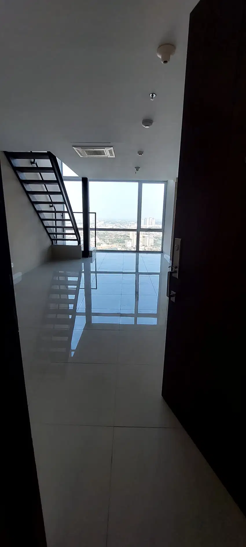 2 UNIT APARTMENT U RESIDENCE BIZLOFT KARAWACI