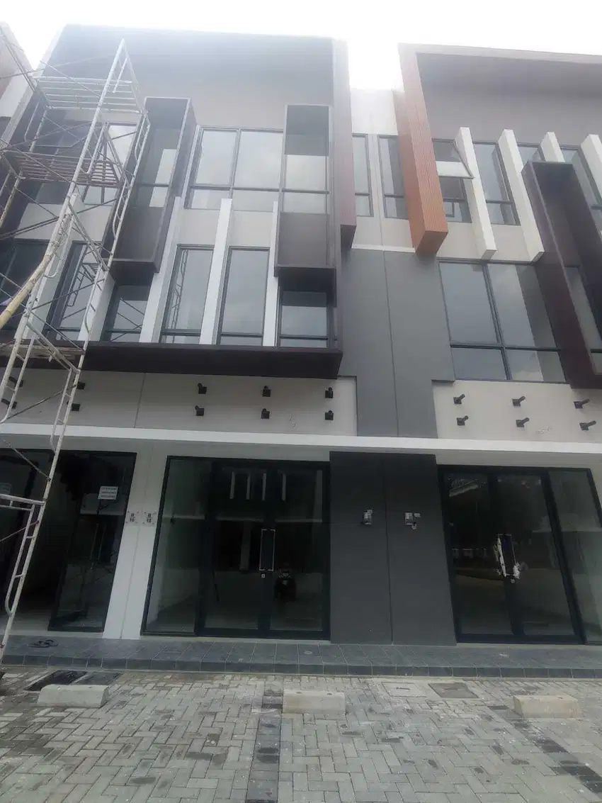DI SEWAKAN RUKO CAMPTON BSD blok B