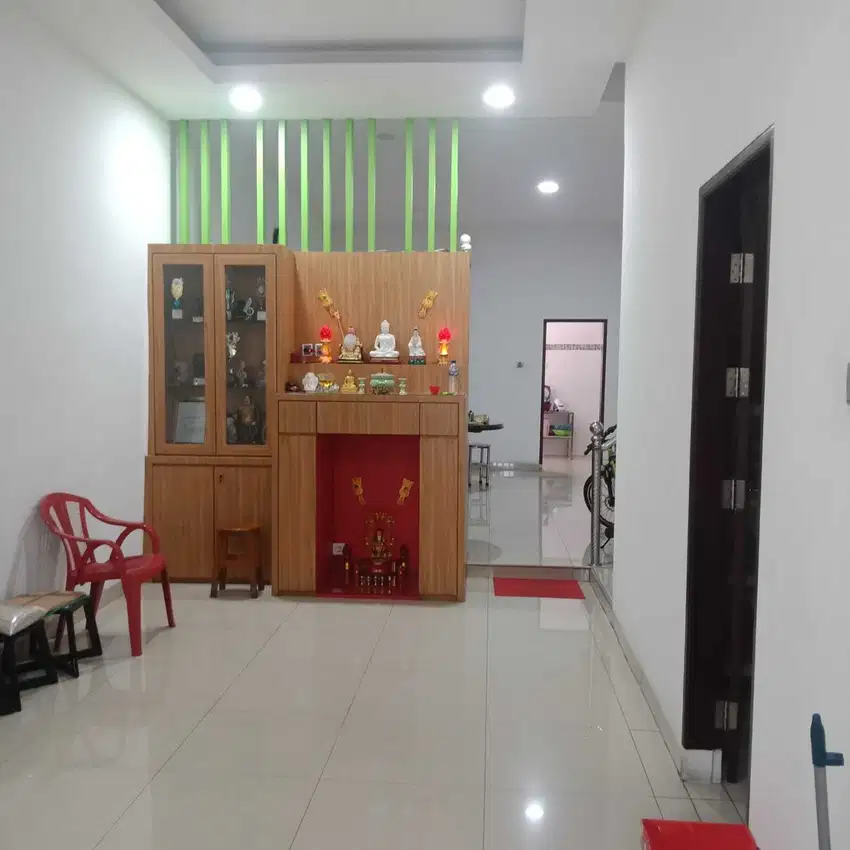 Dijual rumah di komplel cemara indah (jalan aluminium raya)