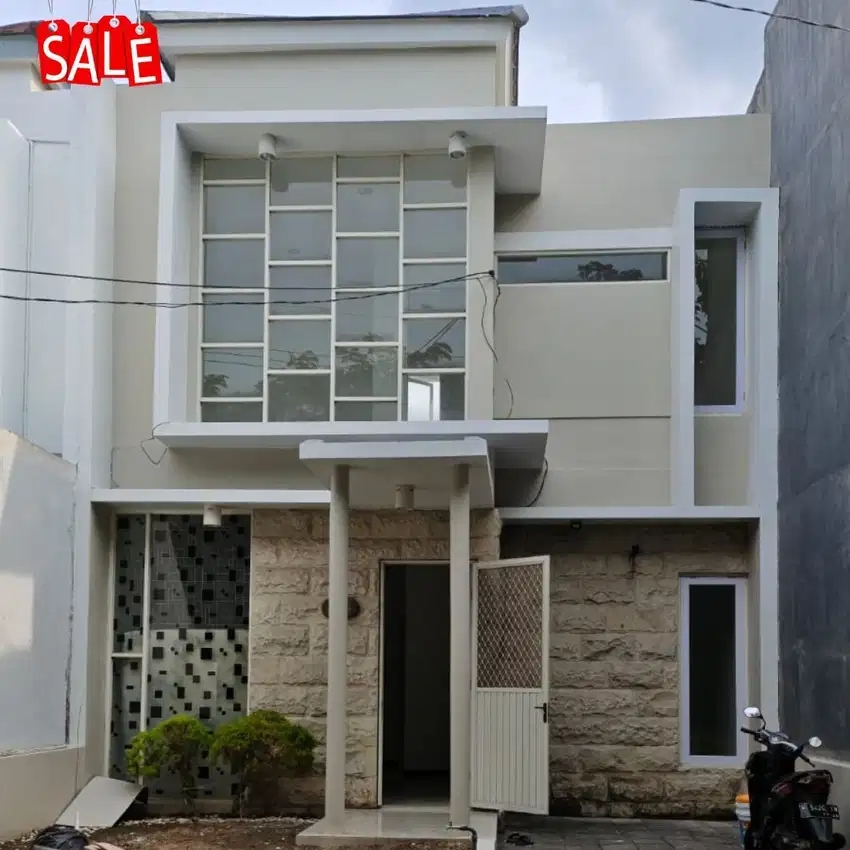 Rumah Sidoarjo Perum Istana Mentari Dekat Lippo Mall Sidoarjo