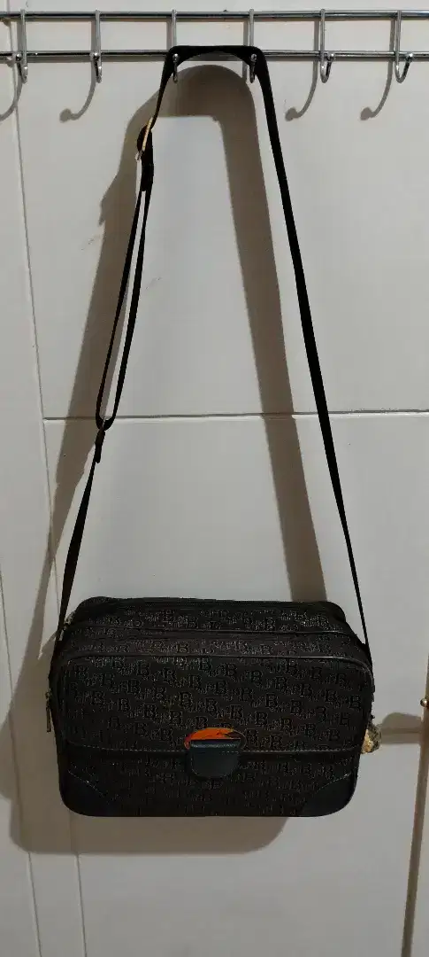 Tas jinjing wanita Bonia